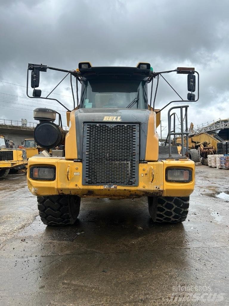 Bell B 40 D Шарнирно-сочленённые самосвалы