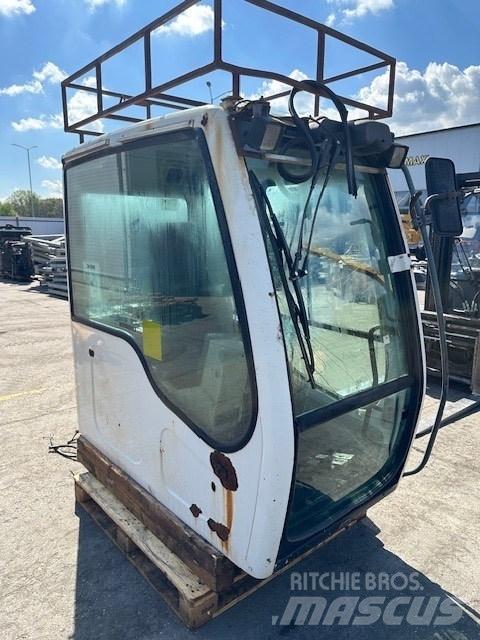 Liebherr R 914 C CAB Кабины и интерьер