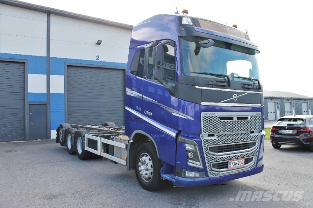 Volvo FH16 600  8x4*4 Шасси с кабиной