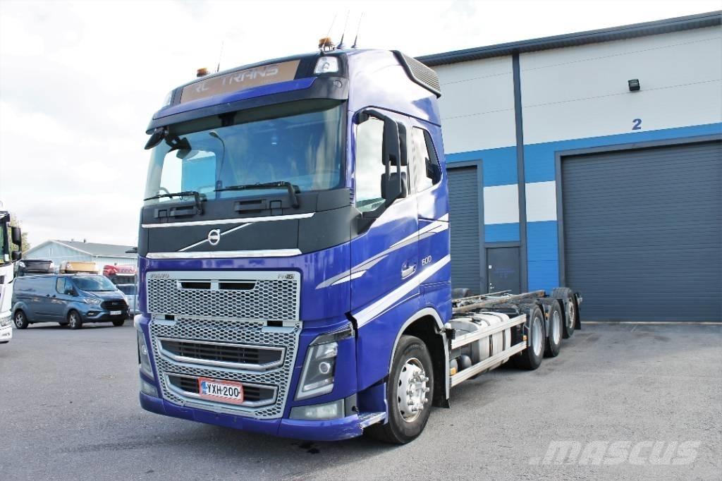 Volvo FH16 600  8x4*4 Шасси с кабиной