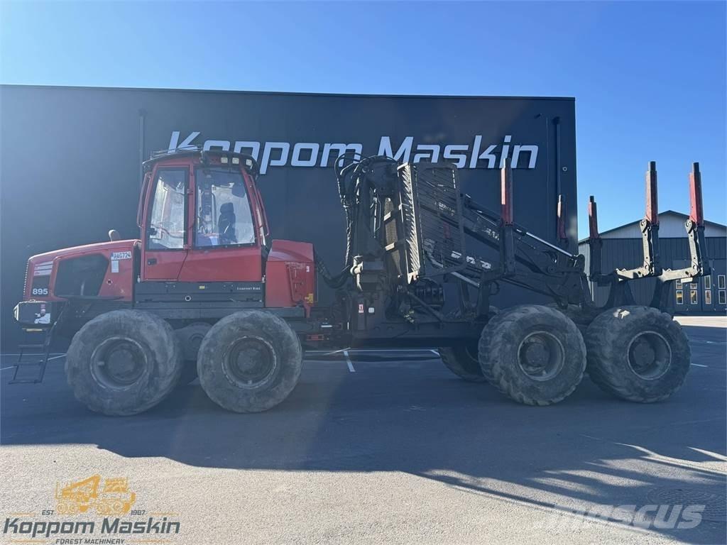 Komatsu 895 Форвардеры