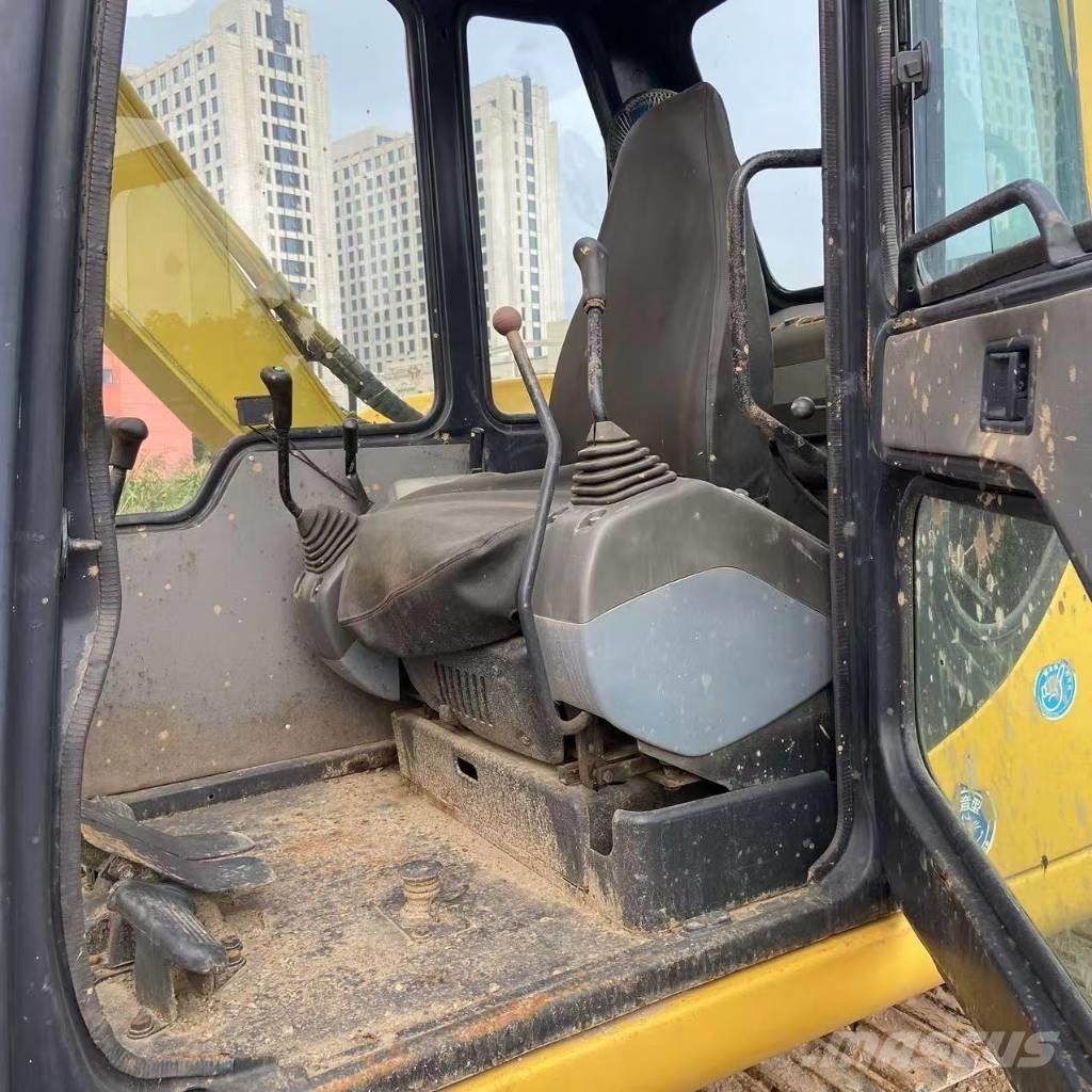 Komatsu PC60-7 Гусеничные экскаваторы