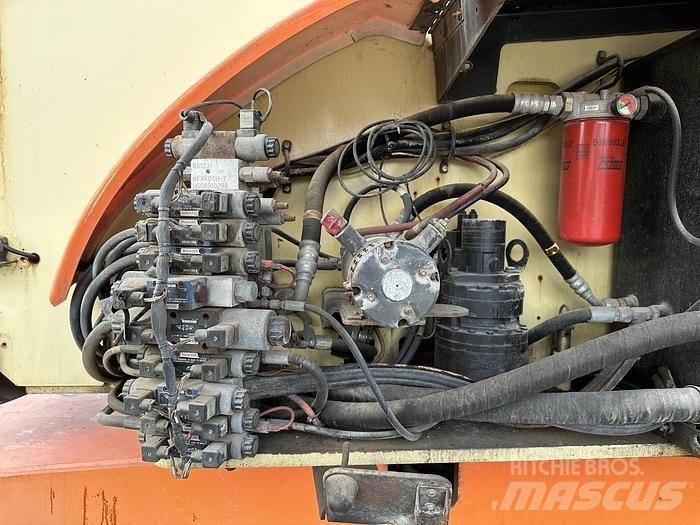 JLG 800AJ Коленчатые подъемники