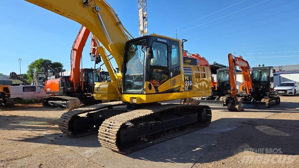 Komatsu PC 210 Гусеничные экскаваторы