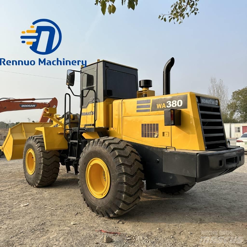 Komatsu WA380 Фронтальные погрузчики