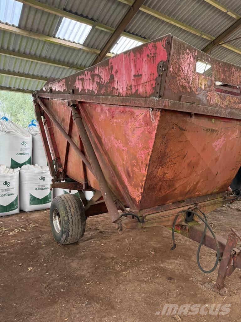  vogn Тракторные самосвальные прицепы