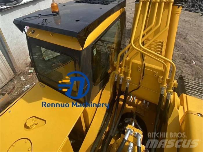 Komatsu 350-8 Гусеничные экскаваторы
