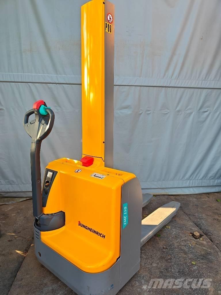 Jungheinrich EMC 110 Ручные штабелёры с электроподъёмом