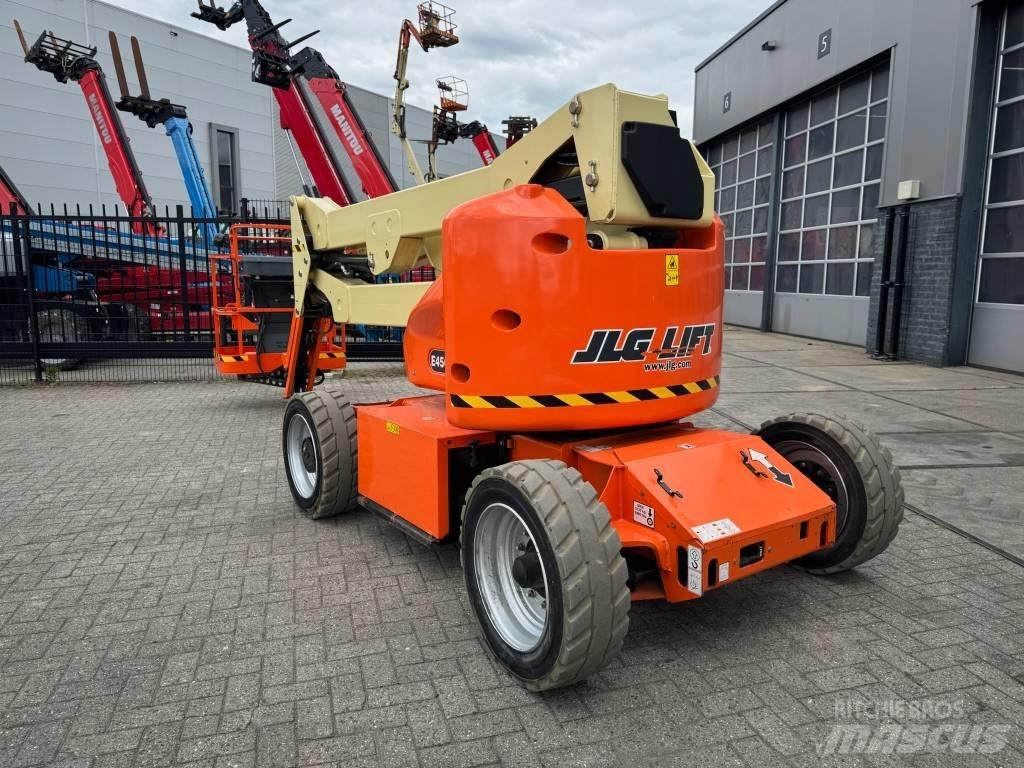 JLG E 450 AJ Коленчатые подъемники