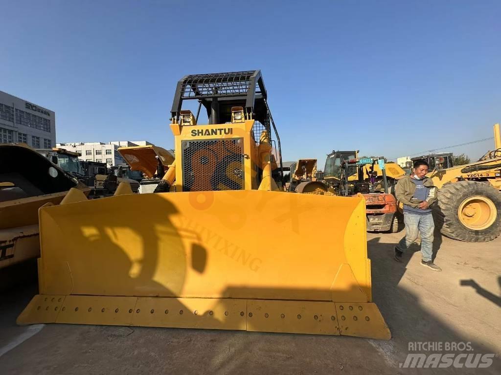 Shantui SD 22 F Гусеничные бульдозеры