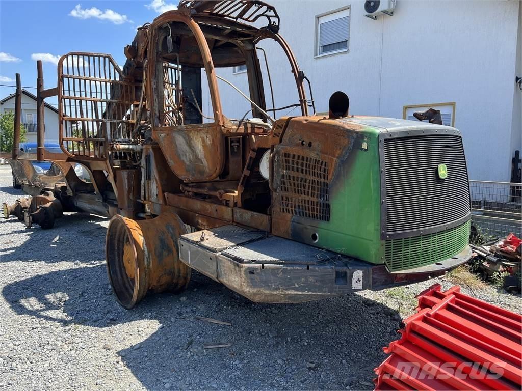 John Deere 1110E Форвардеры