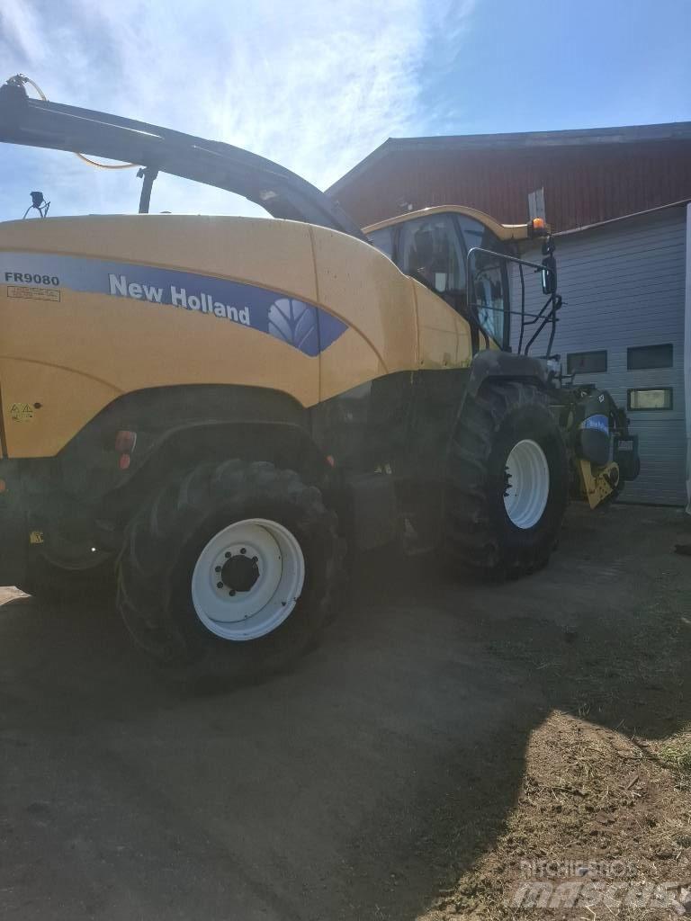 New Holland FR 9080 Самоходные кормоуборочные комбайны