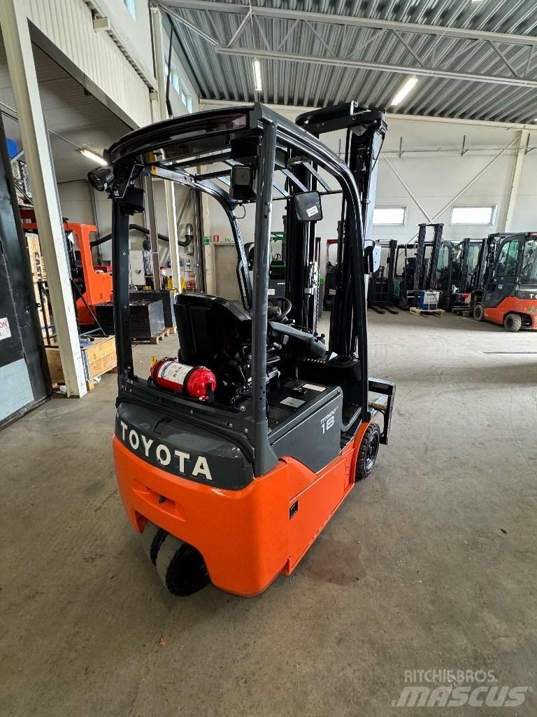 Toyota 8FBEK18T Электропогрузчики