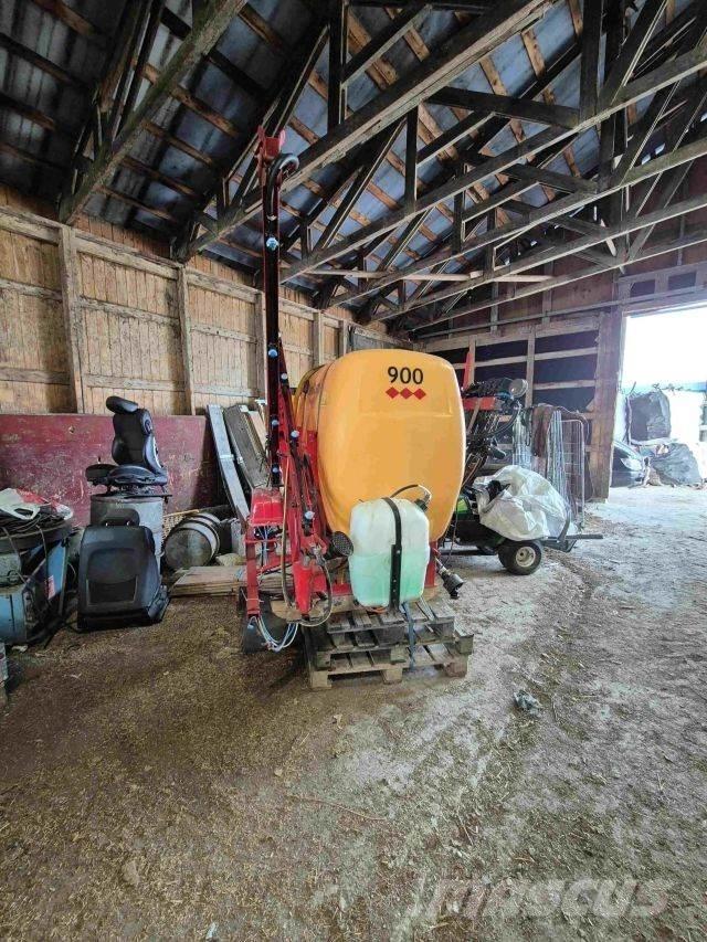 Junkkari 900L Прицепные опрыскиватели