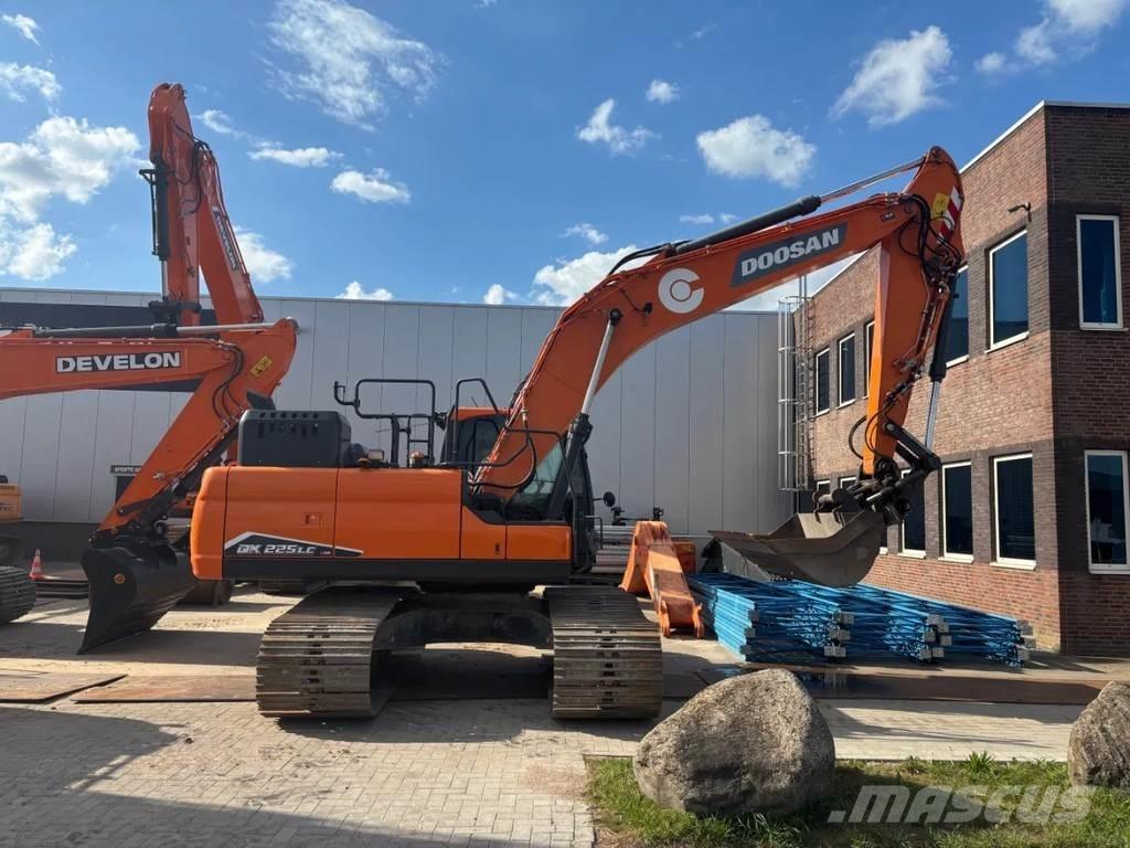 Doosan DX225LC-7 Гусеничные экскаваторы