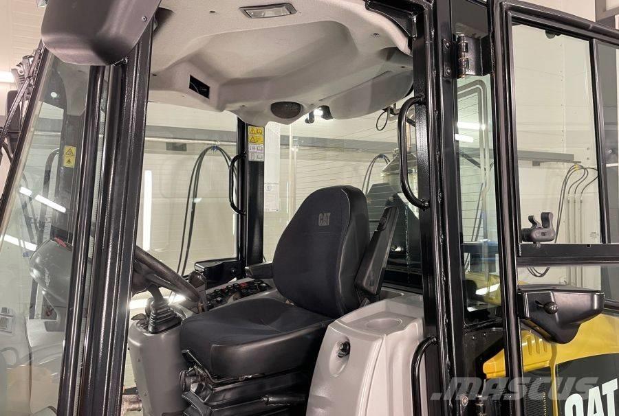 CAT 906 H 2 Фронтальные погрузчики