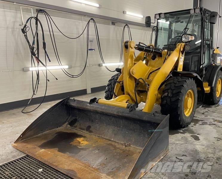 CAT 906 H 2 Фронтальные погрузчики