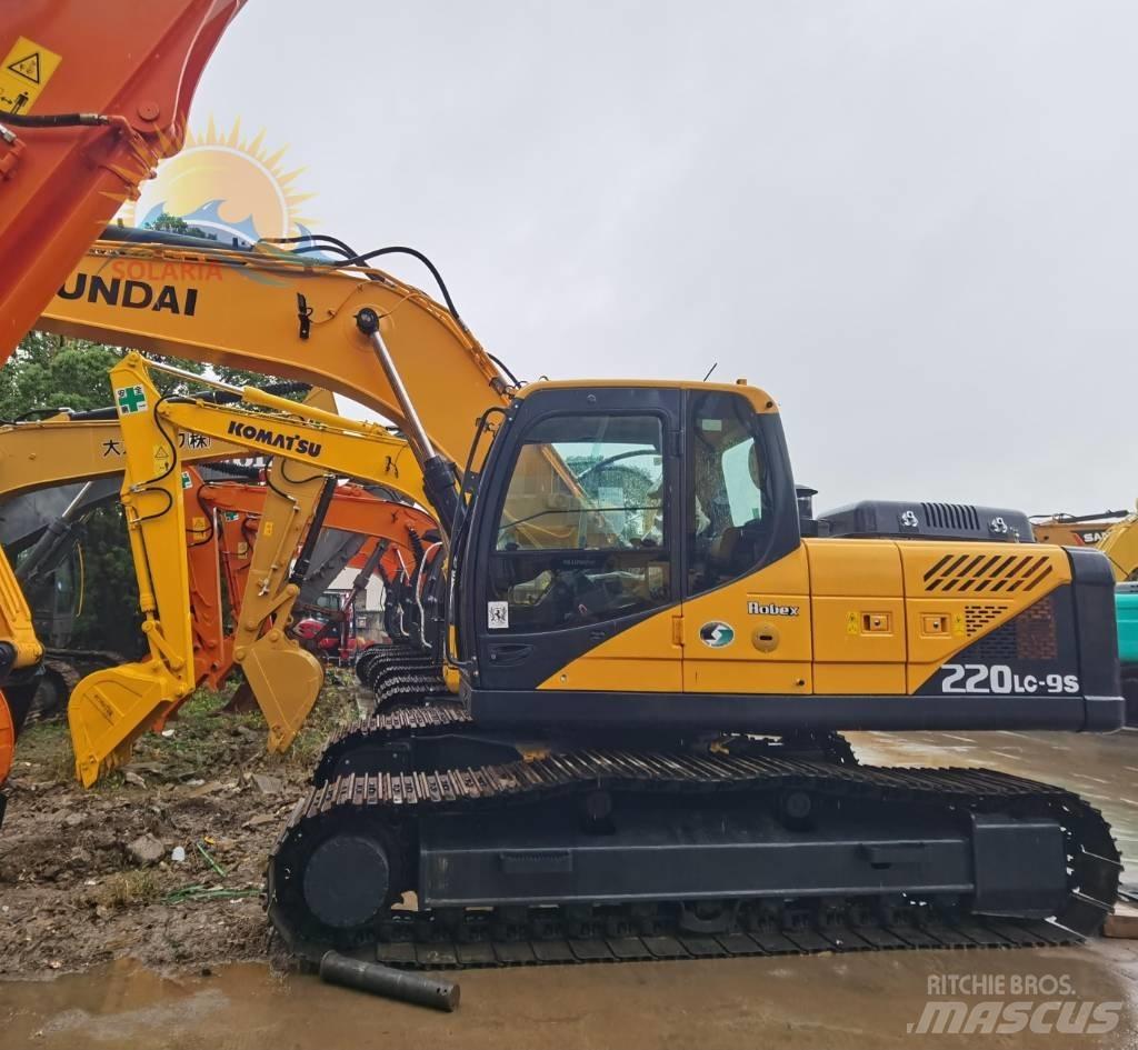 Hyundai R220LC-9S Колёсные экскаваторы