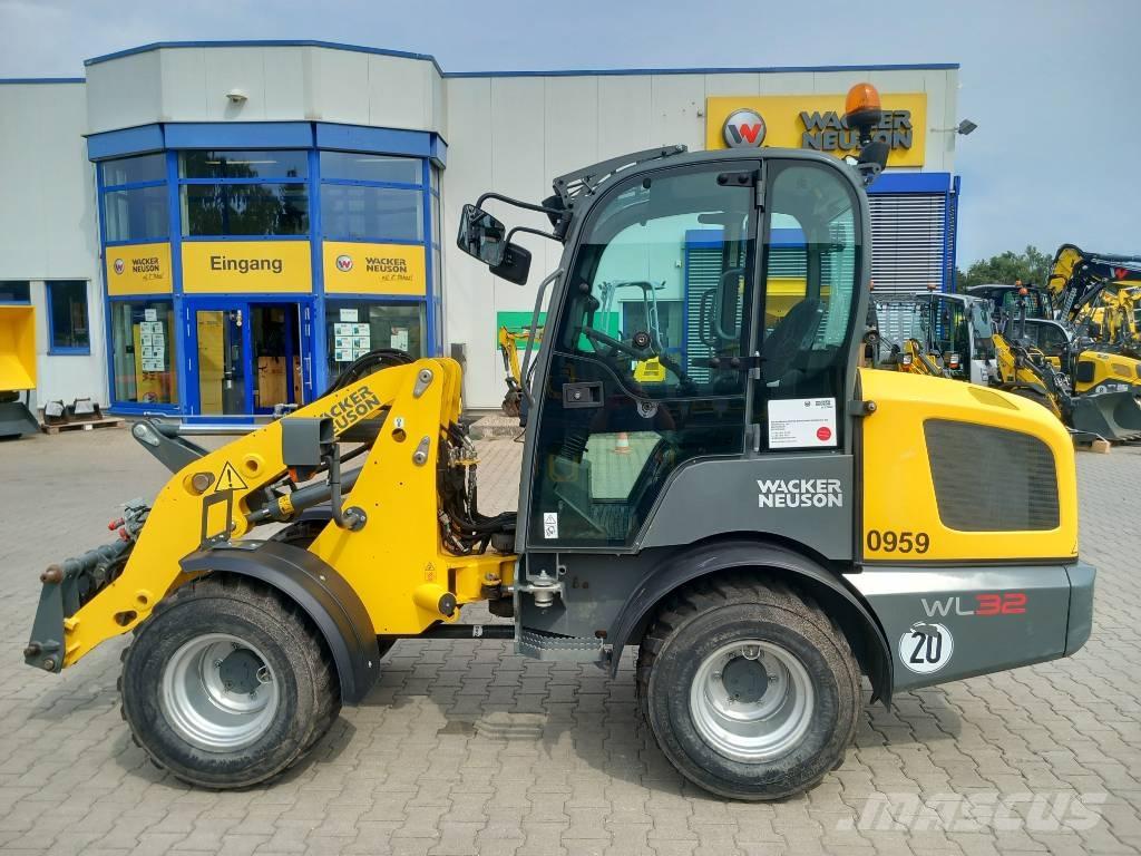 Wacker Neuson WL32 Фронтальные погрузчики