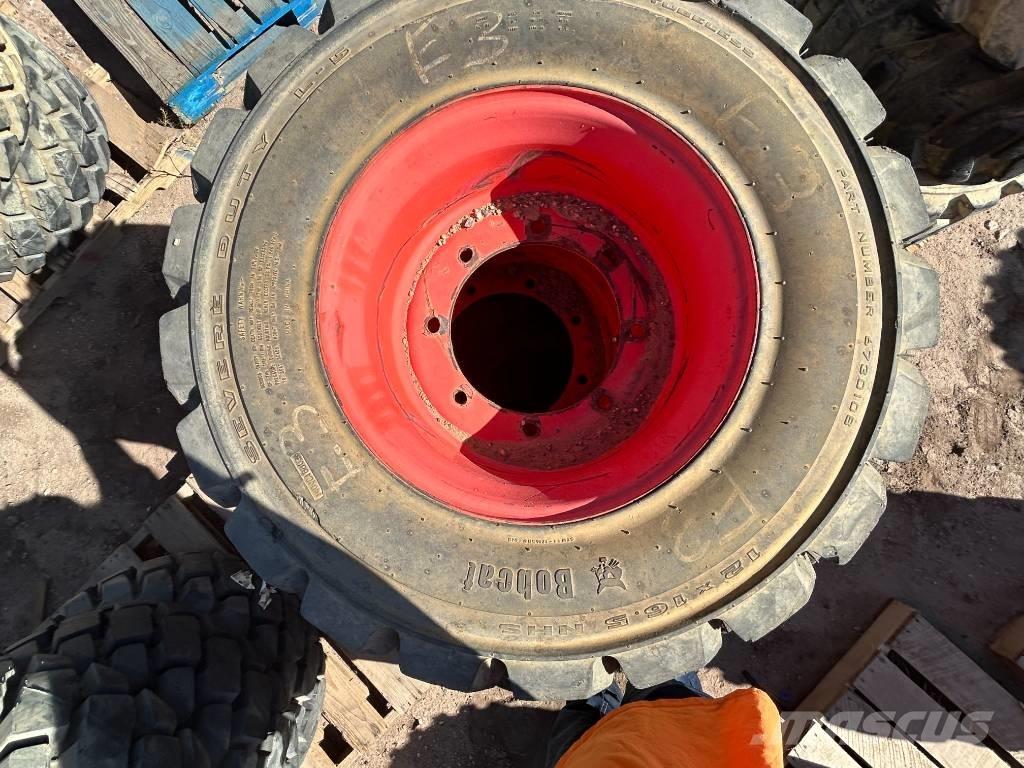 Bobcat 12x16.5 Tires Шины и колёса