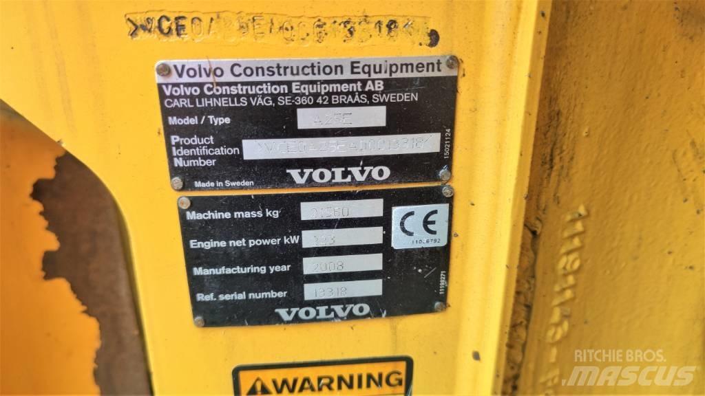Volvo A 25 E Шарнирно-сочленённые самосвалы