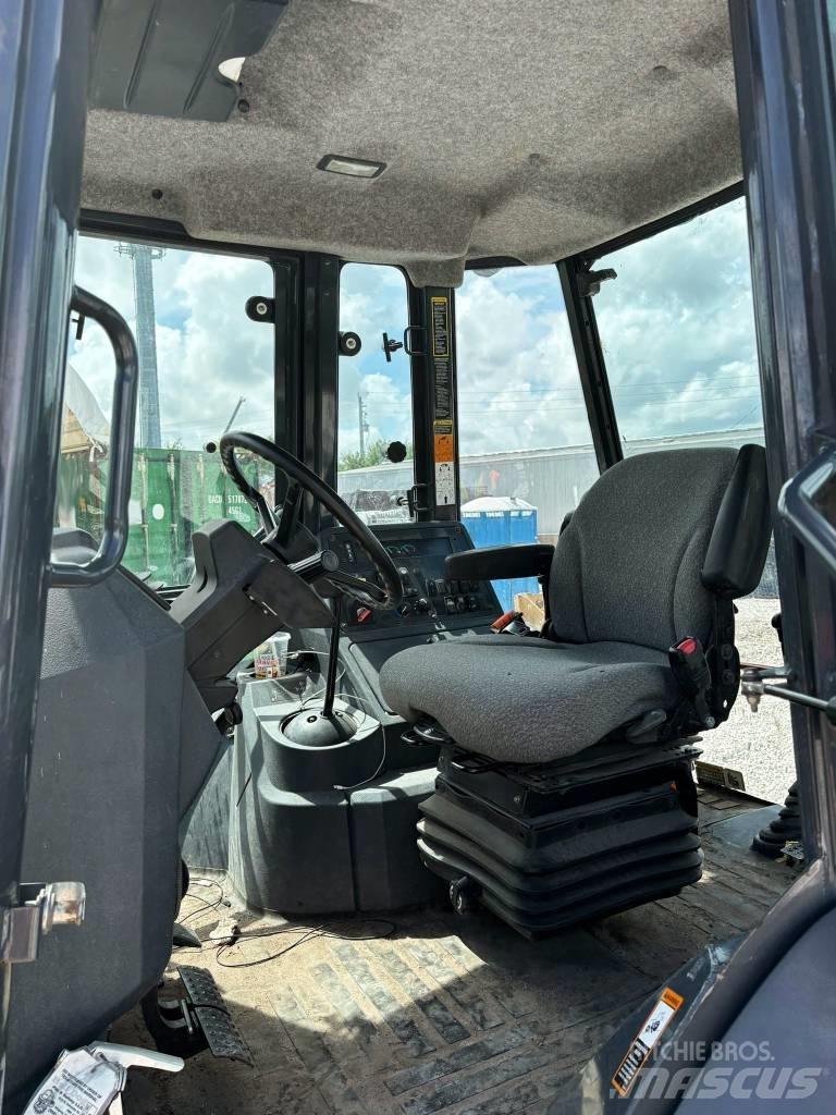 DEERE 310L EP Экскаваторы-погрузчики