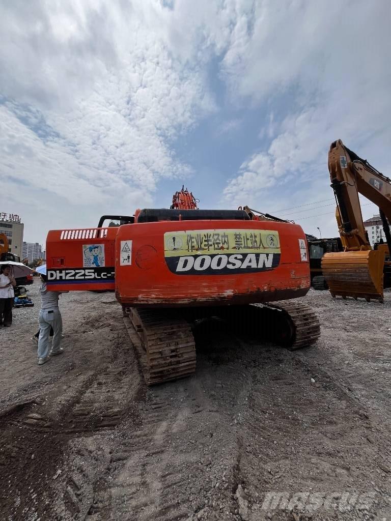 Doosan DH 225 LC-7 Гусеничные экскаваторы