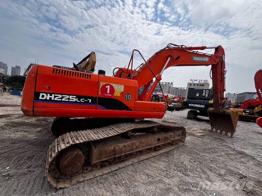 Doosan DH 225 LC-7 Гусеничные экскаваторы