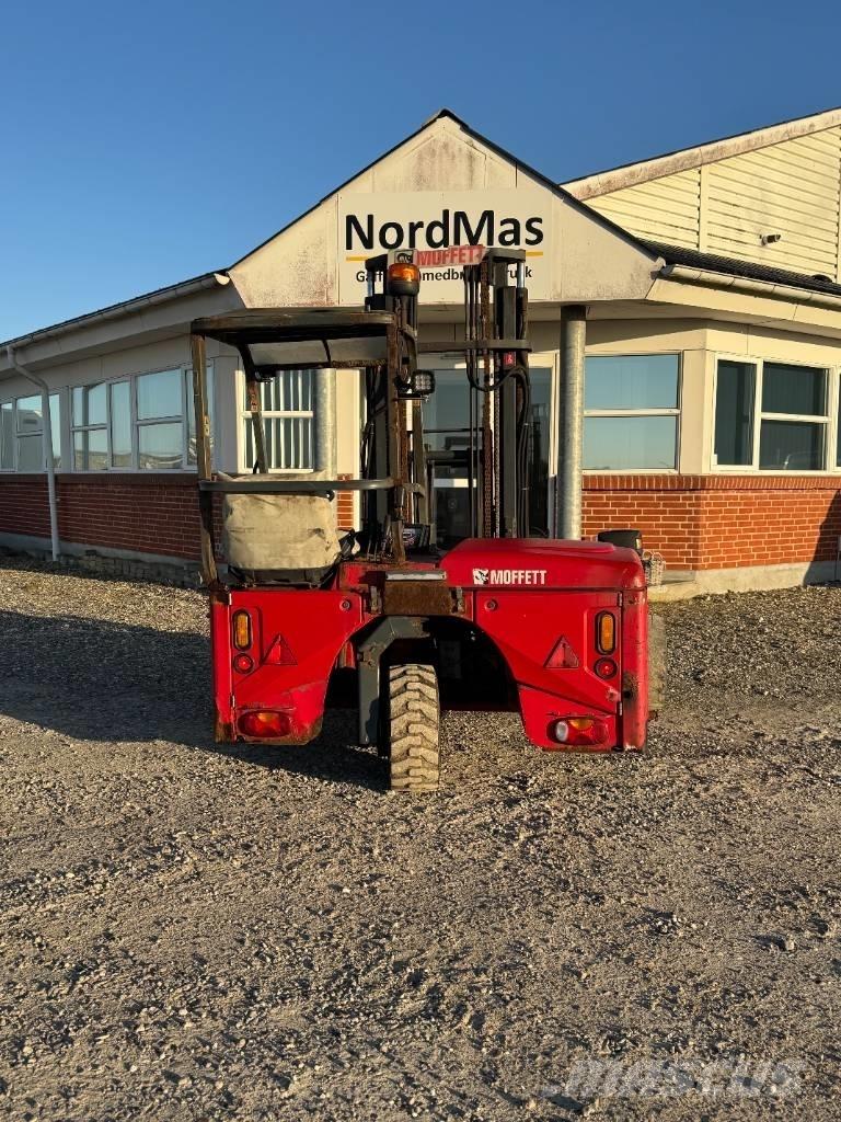 Moffett M4 25.3 Дизельные погрузчики
