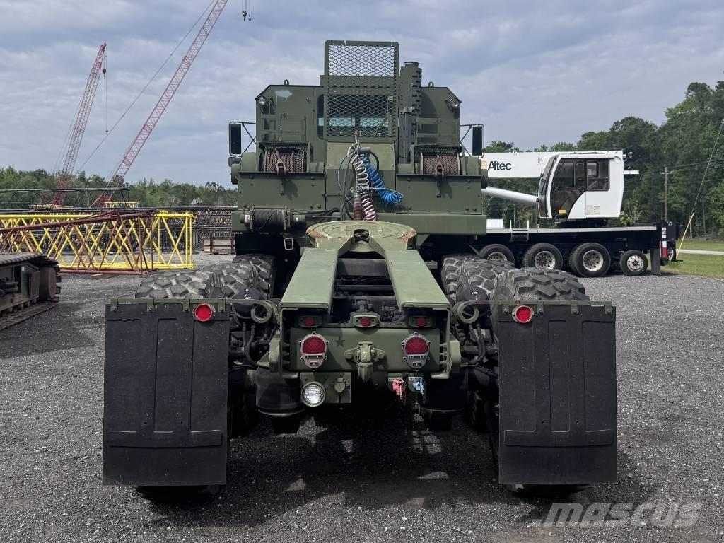 Oshkosh M1070 Седельные тягачи