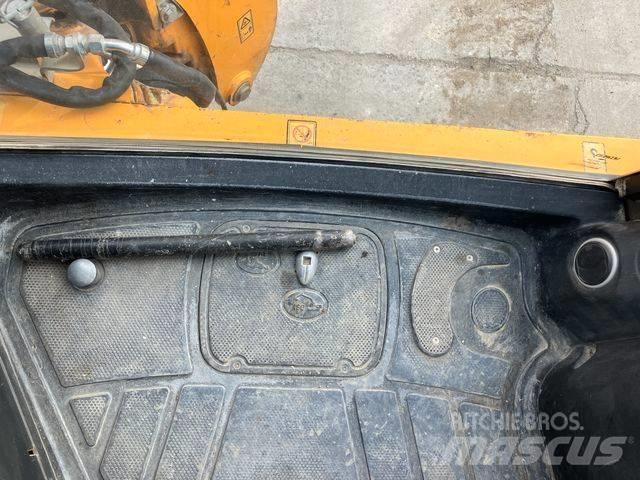 JCB 4CX AEC Экскаваторы-погрузчики