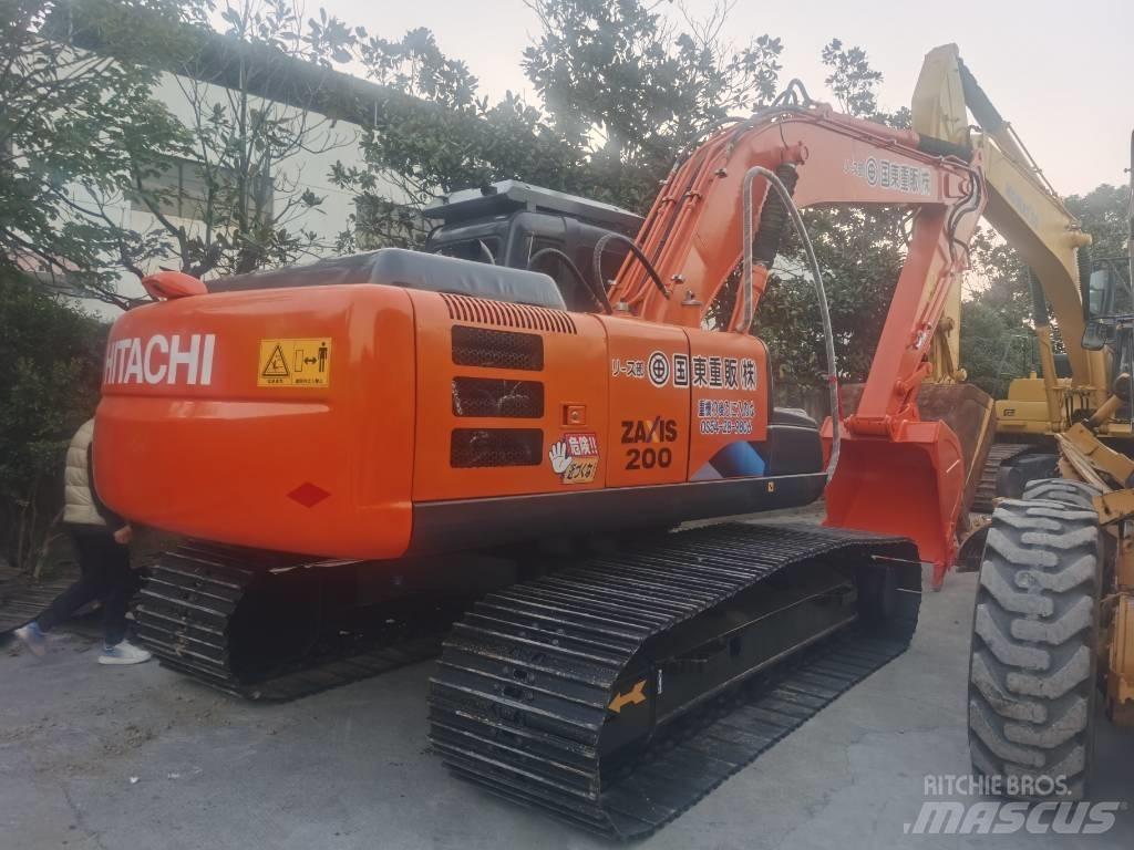 Hitachi ZX 200 Гусеничные экскаваторы