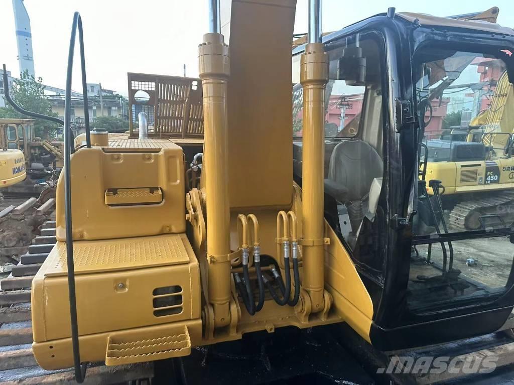 CAT 320 C Экскаваторы-амфибии