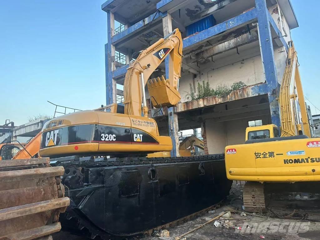 CAT 320 C Экскаваторы-амфибии