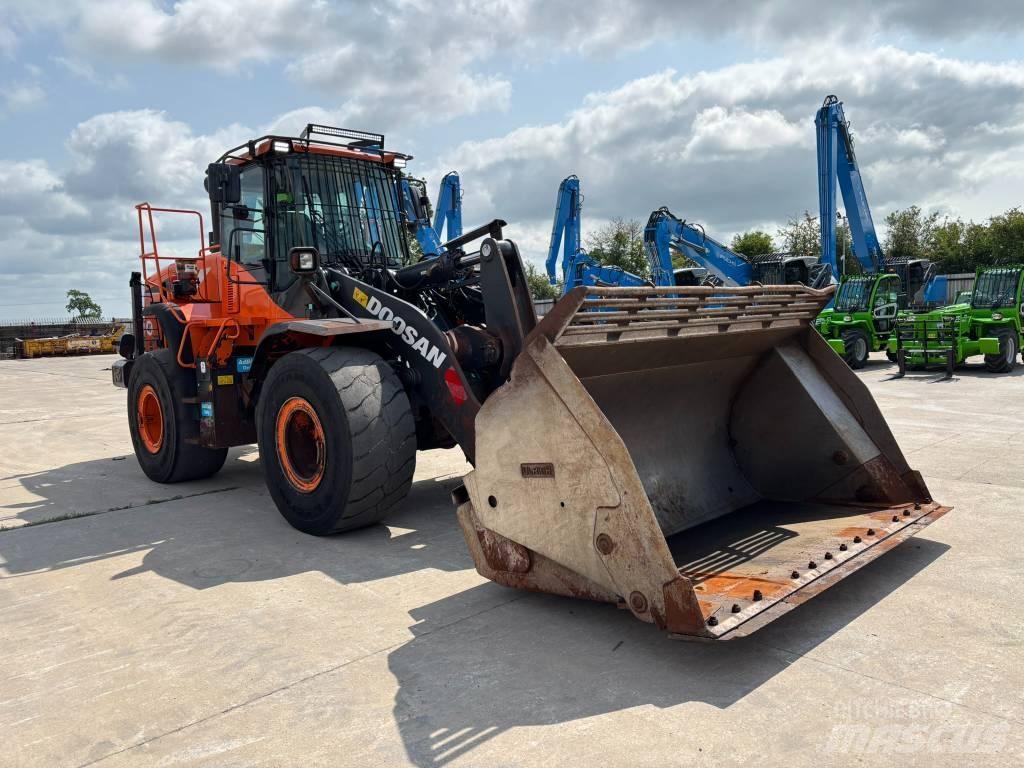 Doosan DL 300-5 Фронтальные погрузчики