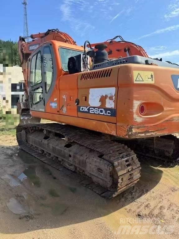 Doosan DX 260LC Гусеничные экскаваторы