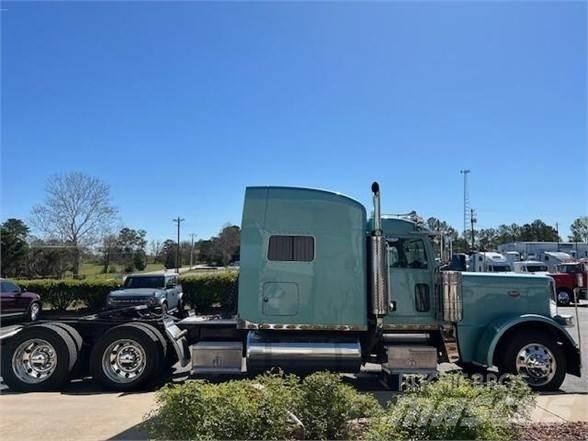 Peterbilt 389 Строительная техника - Другие