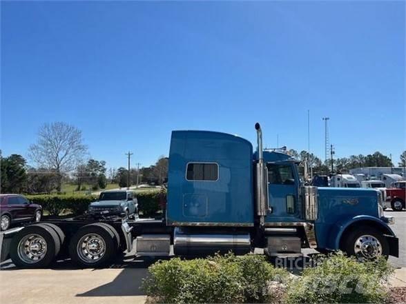 Peterbilt 389 Строительная техника - Другие