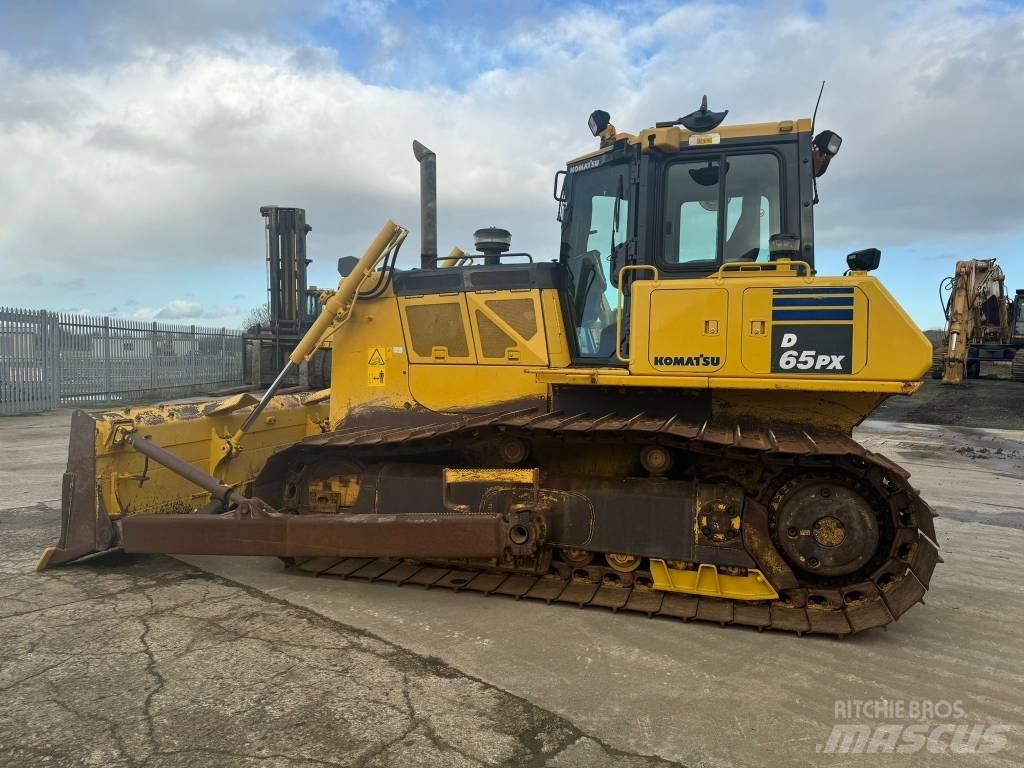 Komatsu D 65 PX-18 Гусеничные бульдозеры