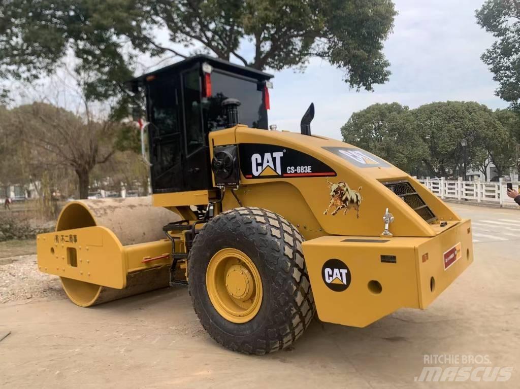 CAT CS 683 E Грунтовые катки