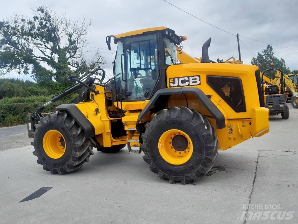 JCB 427 Сельскохозяйственные телескопические погрузчики