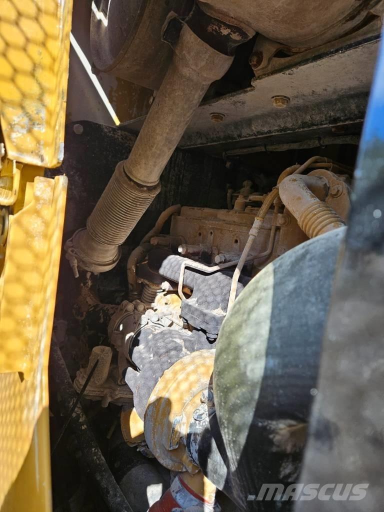 CAT 930 M Фронтальные погрузчики