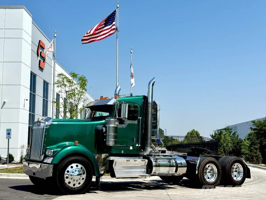 Kenworth W 900 Седельные тягачи