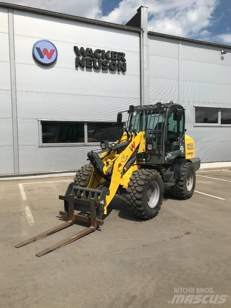 Wacker Neuson WL70 Трактора с фронтальным погрузчиком