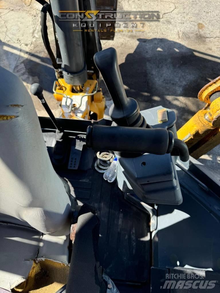 DEERE 310SK Экскаваторы-погрузчики