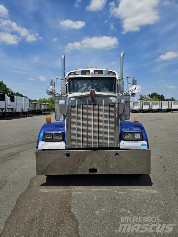 Kenworth W900 Седельные тягачи