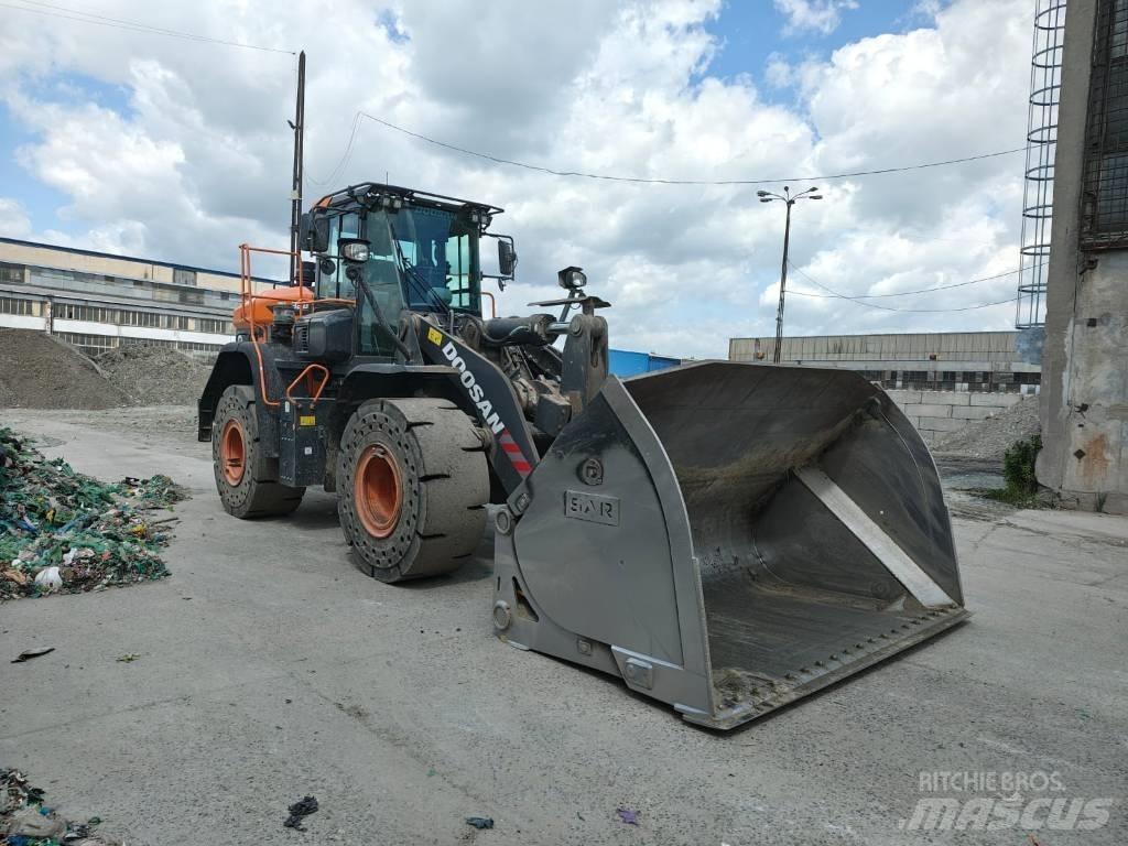 Doosan DL 320-7 Фронтальные погрузчики