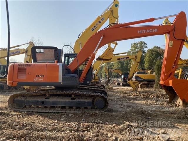 Hitachi ZX250 Гусеничные экскаваторы