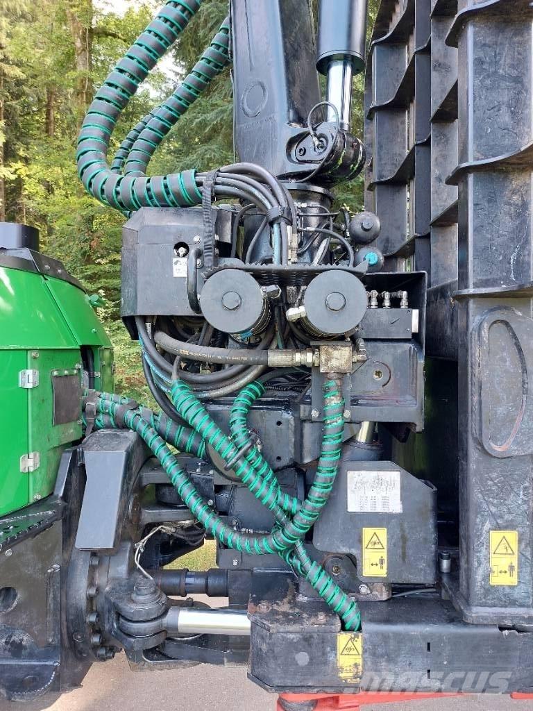 John Deere 1110G Форвардеры