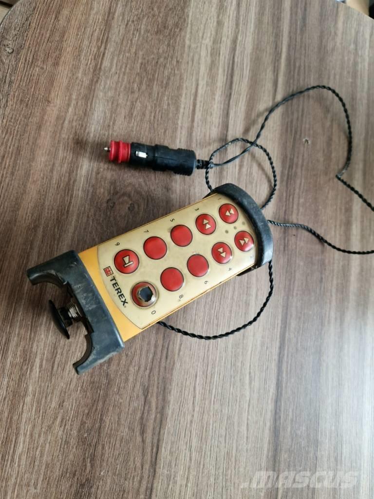 Terex Pegson XR 400 Мобильные дробилки